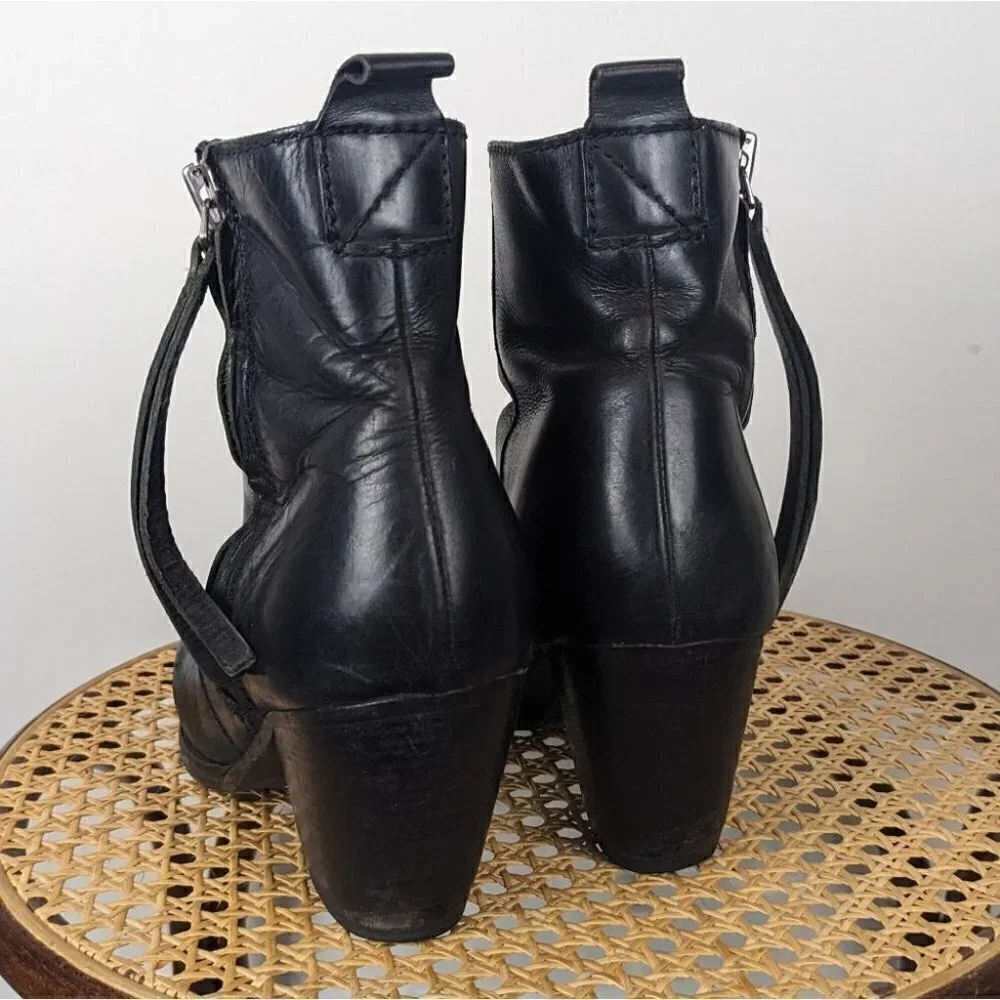 Acne studios the pistol bootie 39